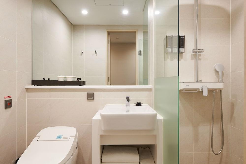 image 5 at Nine Tree Hotel Dongdaemun by 224, Eulji-ro Seoul Seoul 04561 South Korea