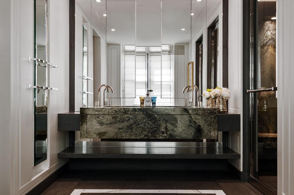 image 6 at Hôtel de Crillon A Rosewood Hotel by 10 Place de la Concorde Champs Elysees Paris 75008 France