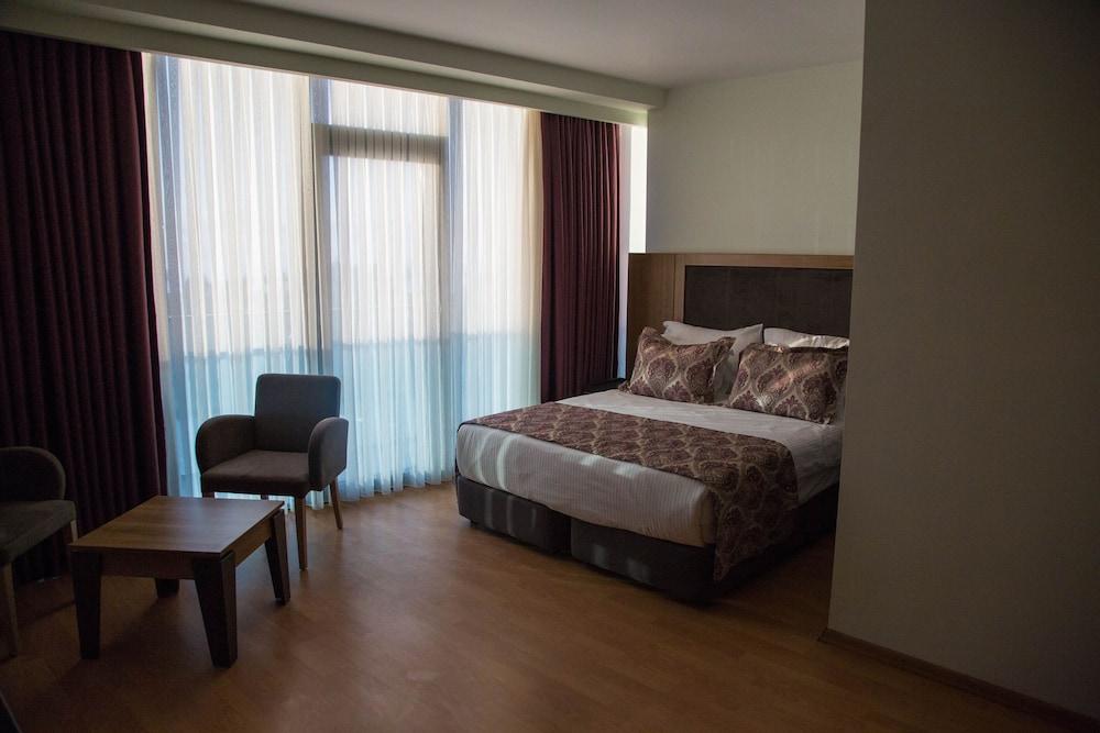 image 1 at Euphoria Batumi Convention & Casino Hotel by Lech and Maria Kaczynski Street 1 Batumi 6001 Georgia