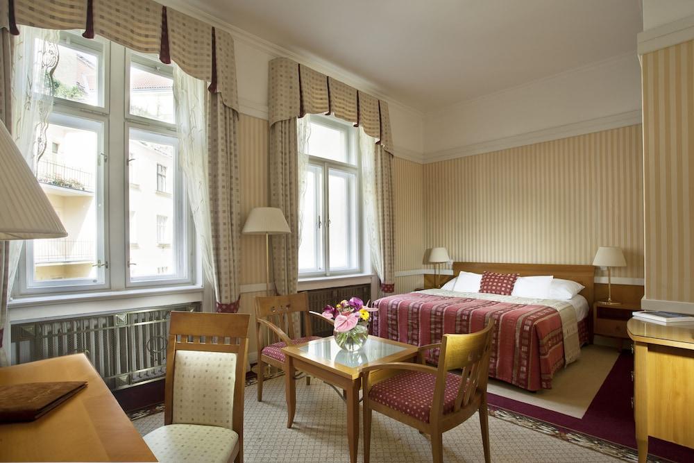 image 2 at Hotel Paris Prague by U Obecniho Domu 1 Prague 110 00 Czech Republic