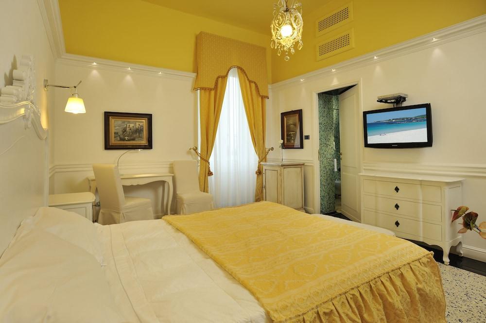 image 3 at Villa Las Tronas Hotel & Spa by Lungomare Valencia 1 Alghero SS 7041 Italy