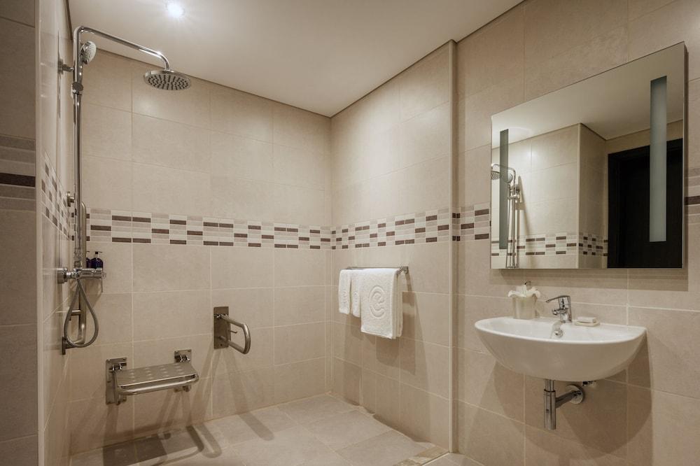 image 7 at Centara West Bay Hotel & Residences Doha by Diplomatic Street Doha 23628 Qatar