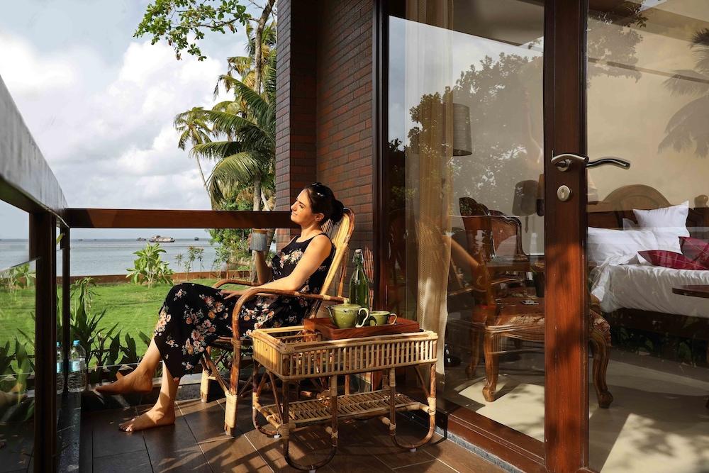 image 3 at UDS Backwater Resort by Miyyath Punnamada Road Punnamada Ambalapuzha Kerala 688006 India