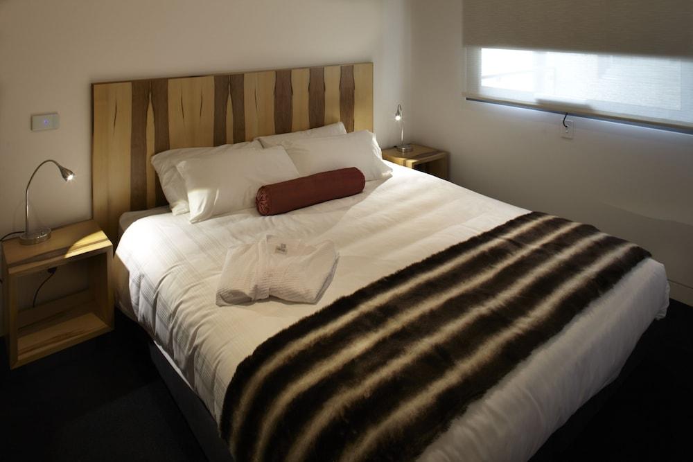 image 3 at Salamanca Wharf Hotel by 17a Castray Esplanade Battery Point TAS Tasmania 7004 Australia