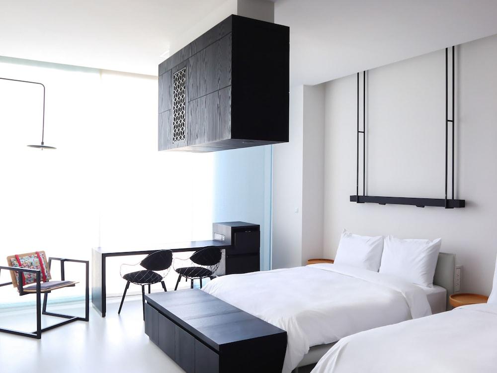 image 2 at The Place Tainan by No.368, Sec. 1, Zhonghua E. Rd. East Dist. Tainan 700 Taiwan