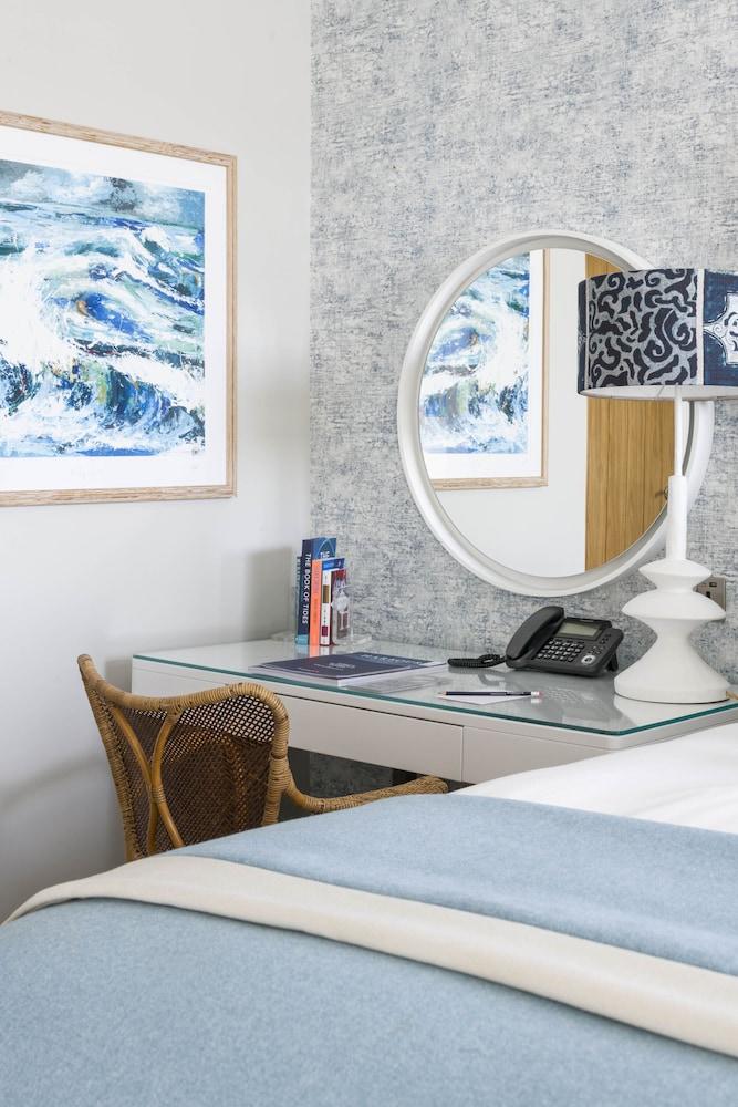 image 2 at Harbour Hotel Fowey by Esplanade Fowey England PL23 1HX United Kingdom