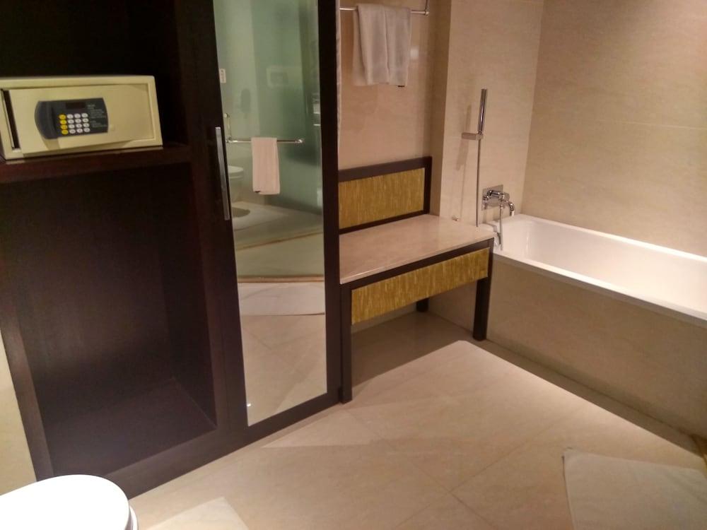 image 9 at Hycinth Hotels by Manorama Road, Thampanoor Thiruvananthapuram Kerala 695001 India
