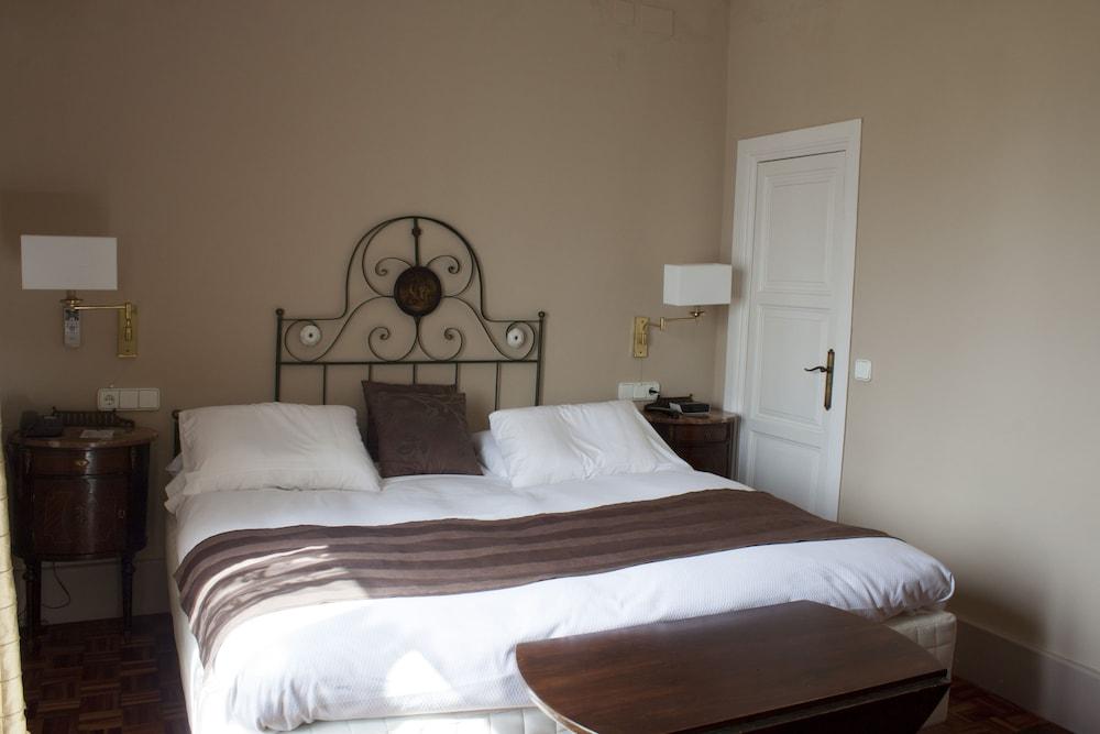 image 3 at Hotel Subur Maritim by Paseo Marítimo, s/n Sitges 08870 Spain