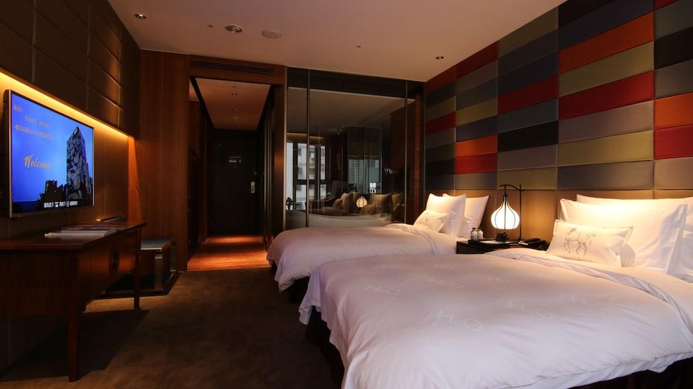 image 1 at H2O Hotel by No.366, Minghua Rd. Gushan Dist. Kaohsiung 80453 Taiwan