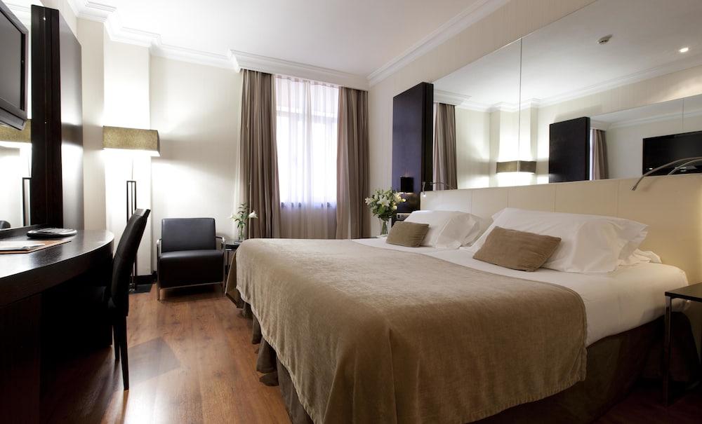 image 2 at Saray Hotel by P Enrique Tierno Galvan 4 Granada Granada 18006 Spain