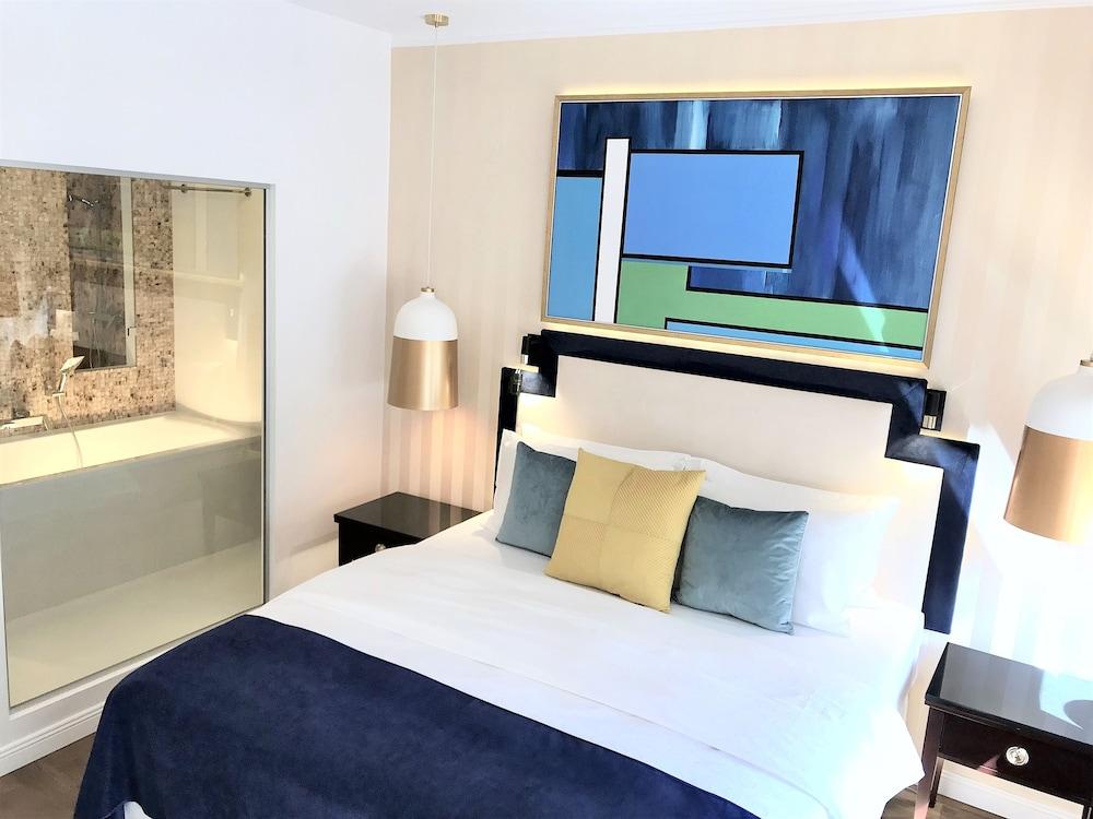 image 2 at MONDRIAN Luxury Suites UNESCO Old Town by Rynek Starego Miasta 5/7 Warsaw 00-272 Poland