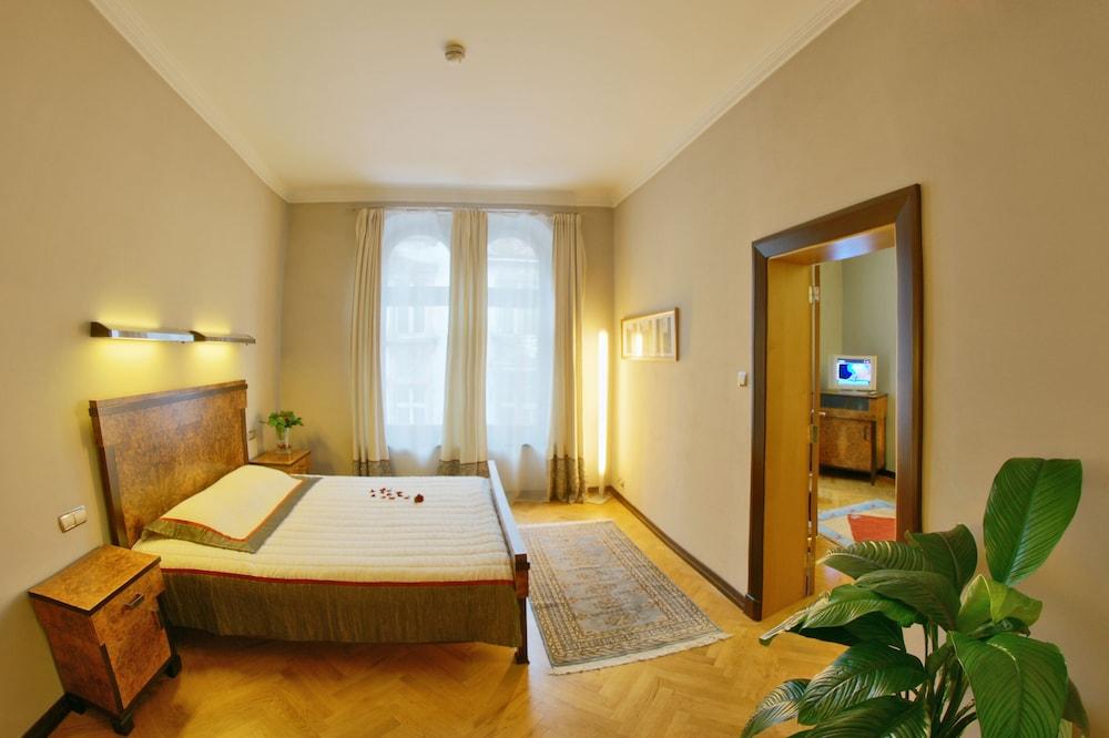 image 1 at Hotel Monopol by ul. Dworcowa 5 Katowice Silesian 40-012 Poland