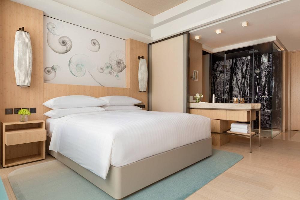 image 3 at Hong Kong Ocean Park Marriott Hotel by 180 Wong Chuk Hang Road, Aberdeen Hong Kong Hong Kong