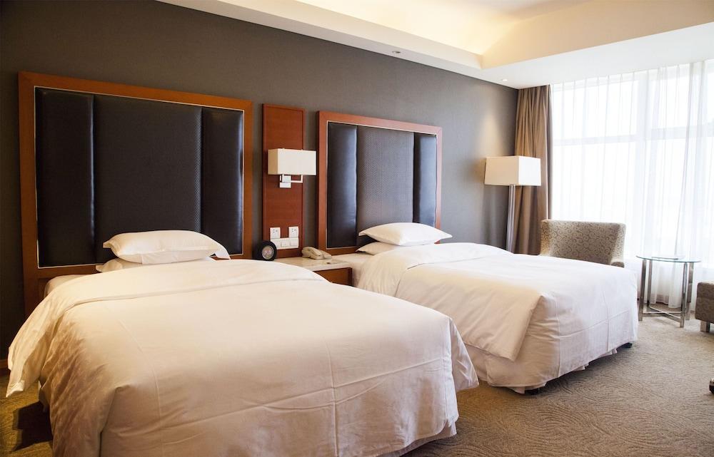 image 2 at Sheraton Changsha Hotel by Yunda International Plaza 478 Furong Zhong Lu, Section 1 Changsha Hunan 410005 China