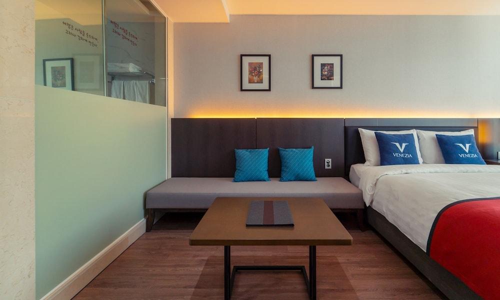 image 3 at Yeosu Venezia Hotel & Resort by 61-13, Odongdo-ro Yeosu Jeollanam-do 59723 South Korea