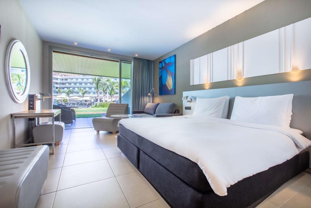 image 9 at Radisson Blu Resort & Spa, Gran Canaria Mogan by Avenida Los Marrero 35 Mogan Mogan 35140 Spain