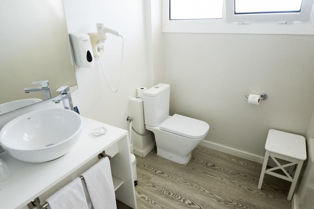 image 10 at Hotel Subur Maritim by Paseo Marítimo, s/n Sitges 08870 Spain