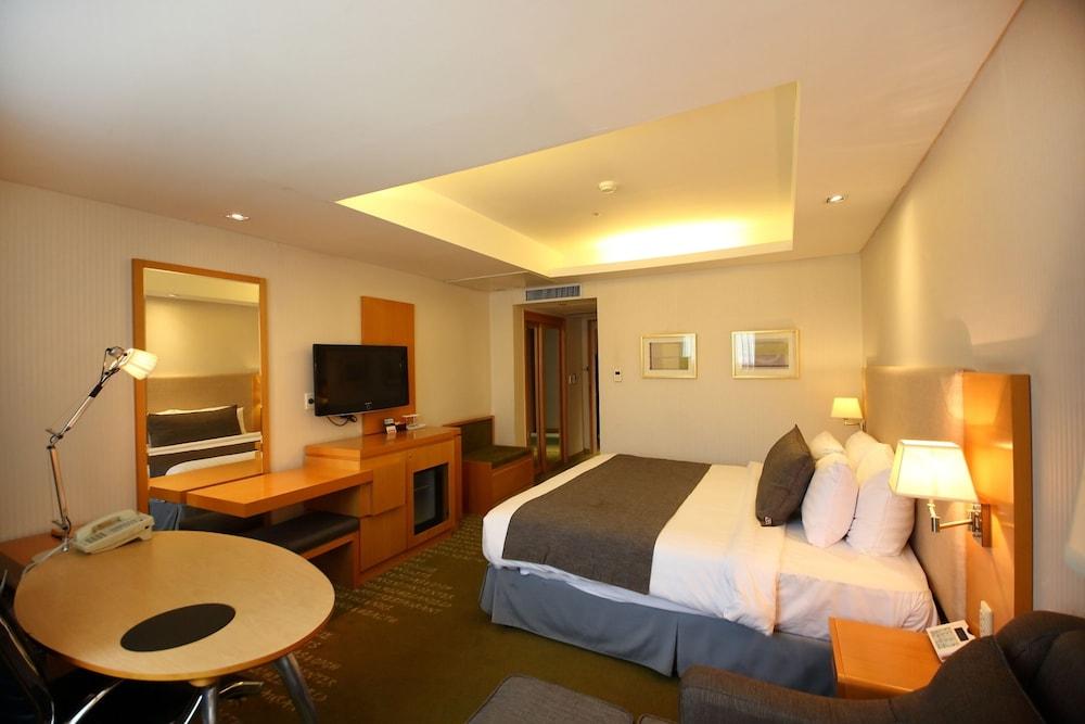 image 1 at Ramada Songdo Hotel by 29, Neungheodae-ro 267beon-gil Yeonsu-gu Incheon Incheon South Korea