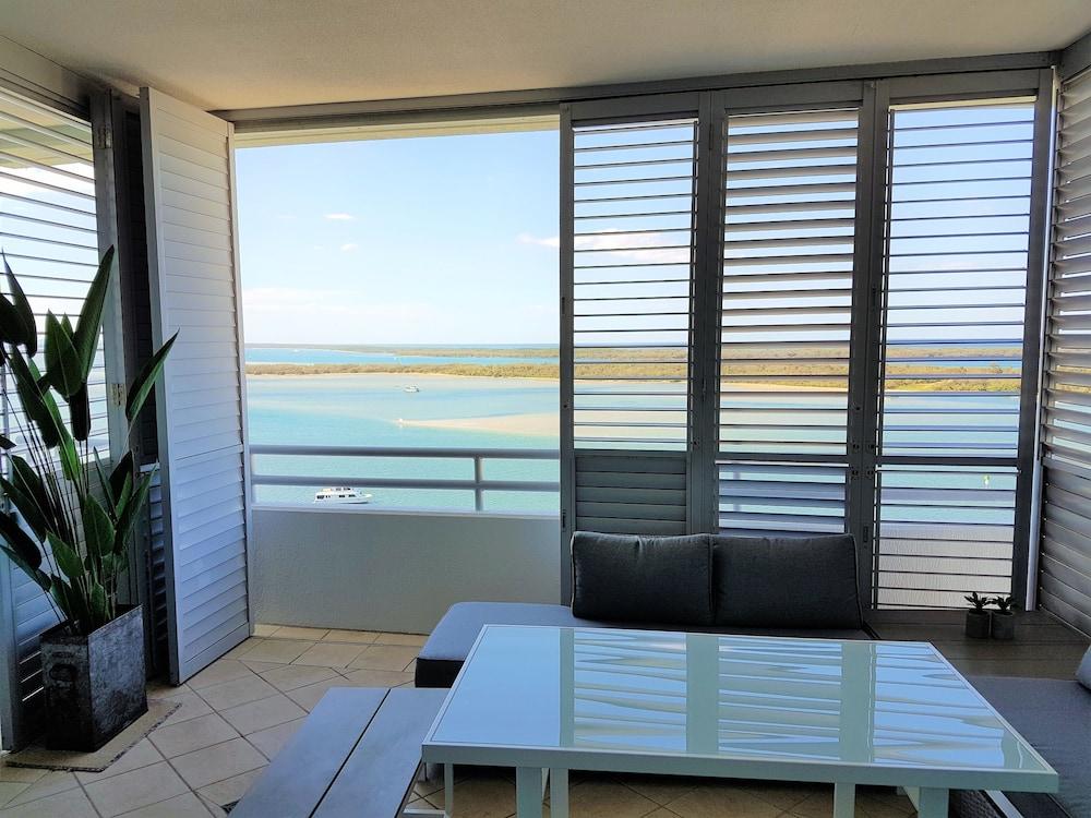 image 9 at Grand Apartments by 360 Marine Parade Labrador QLD Queensland 4215 Australia