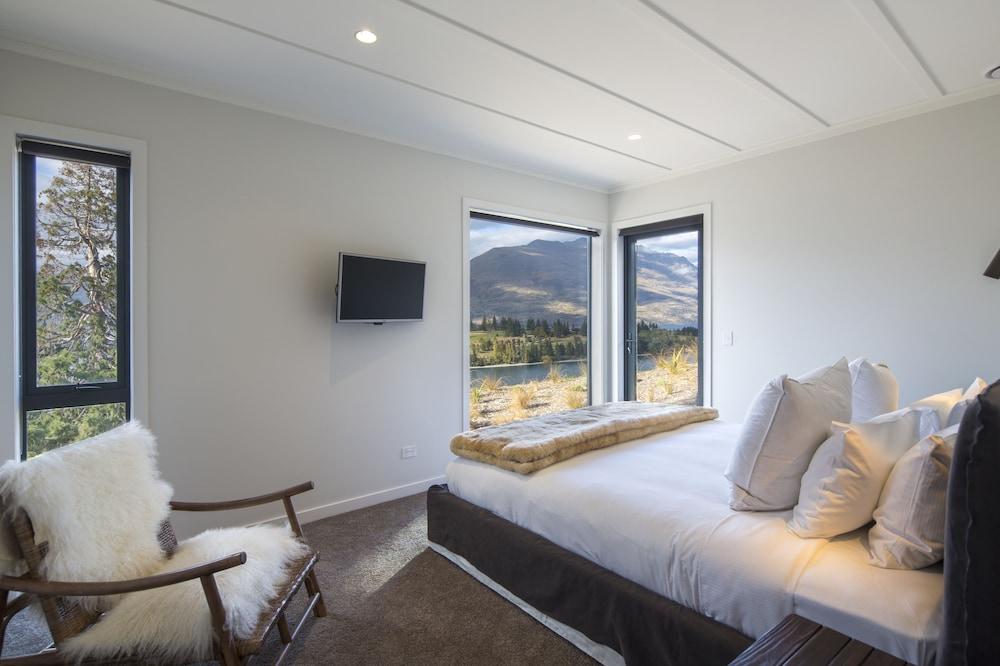 image 1 at Kahurangi by 4/27 Panorama Terrace Queenstown 9300 New Zealand