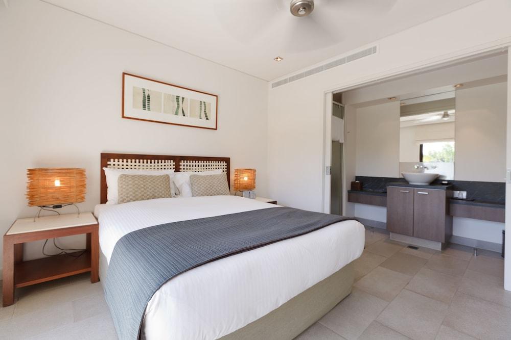 image 2 at Pullman Palm Cove Sea Temple Resort and Spa by 5 Triton Street Palm Cove QLD Queensland 4879 Australia