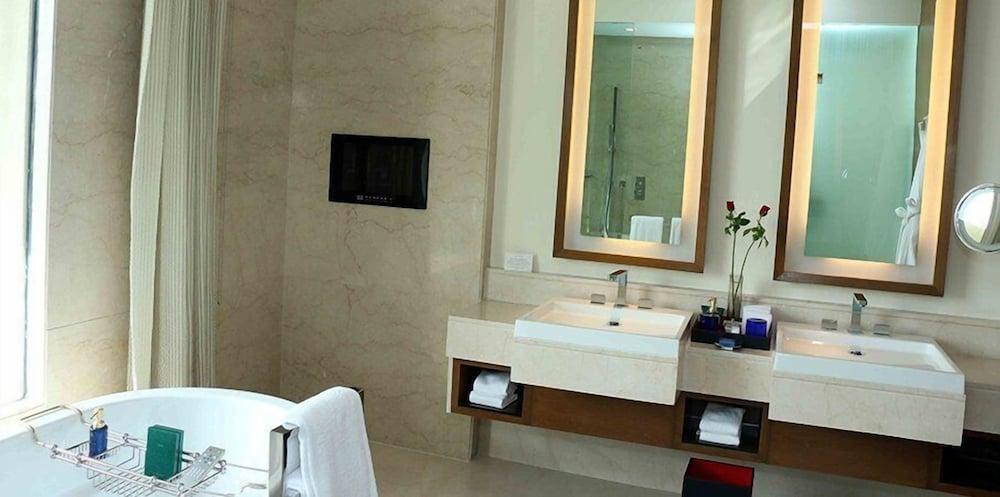 image 9 at The Oberoi Gurgaon by 443 Udyog Vihar, Phase V Gurugram Delhi N.C.R 122 016 India