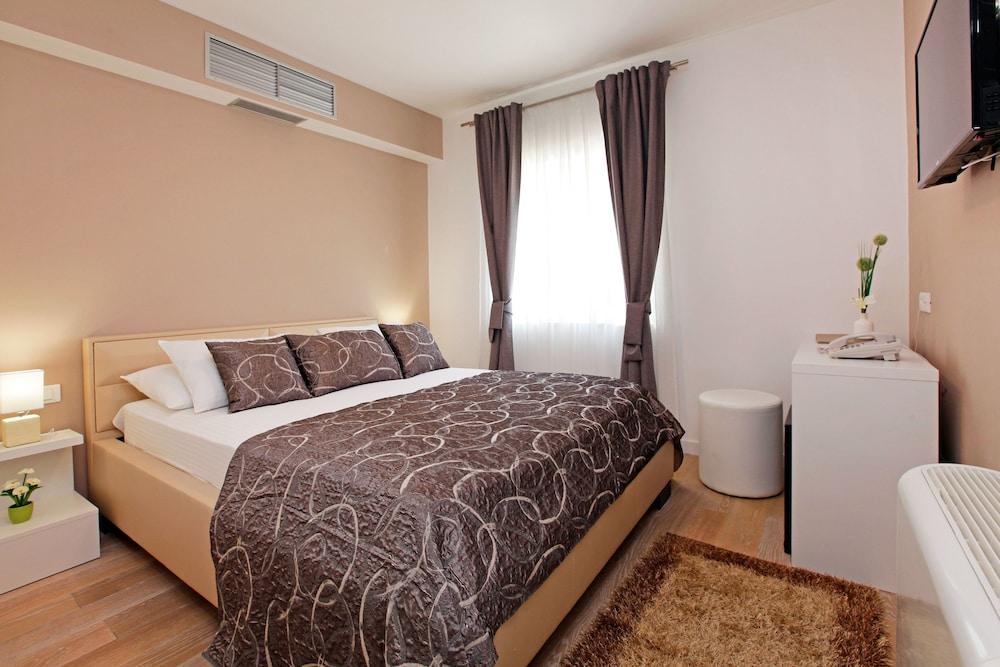 image 1 at Hotel Villa Telenta by Ulica 1 br. 55 Vela Luka 20270 Croatia