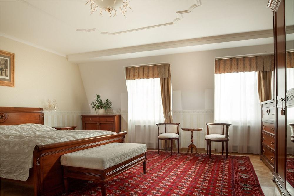image 2 at Spa Hotel Schlosspark by Kolma 13 - 19 Karlovy Vary 360 01 Czech Republic