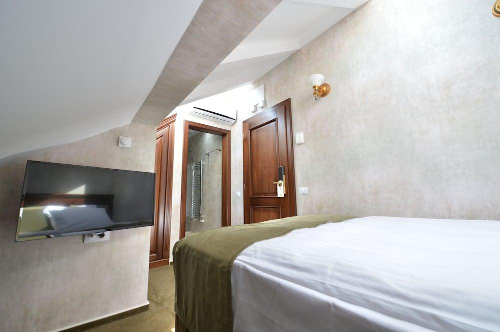 image 2 at Noblesse Boutique Hotel by Str. Blanarilor, Nr. 17 Sibiu Sibiu 550254 Romania