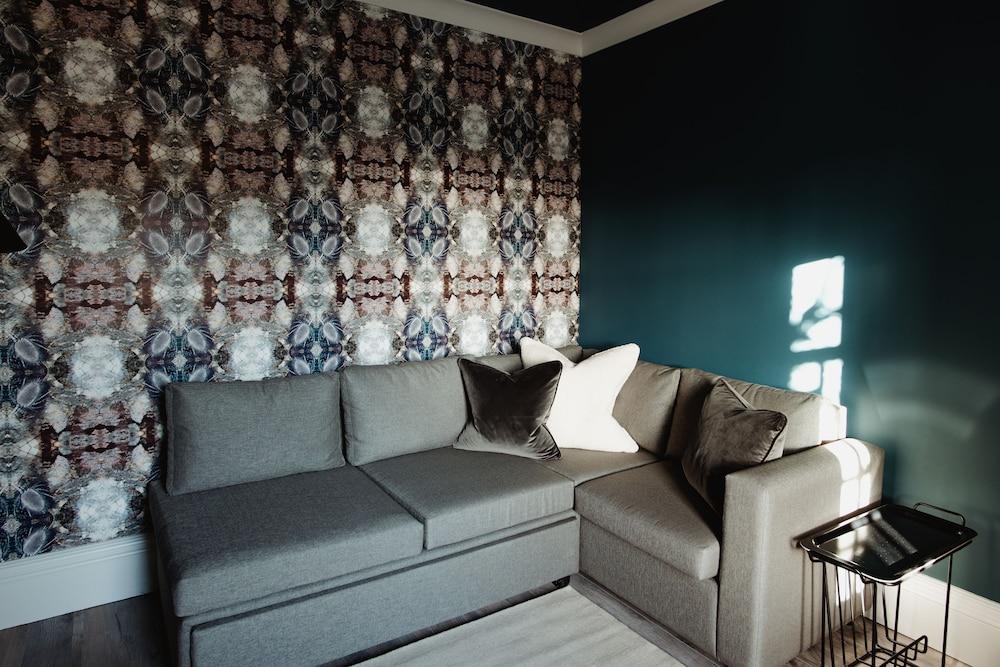 image 3 at The Bonnie Badger by Main Street Gullane Scotland EH31 2AB United Kingdom