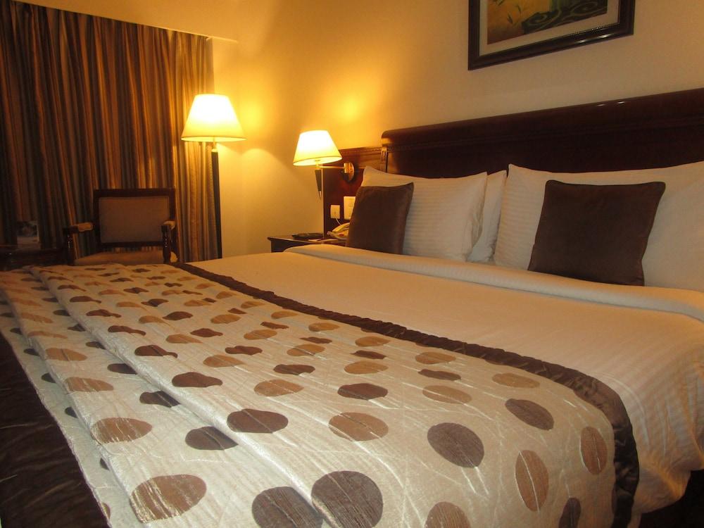 image 1 at Fortune JP Palace - Member ITC Hotel Group by No.3, Abba Road, Nazarbad Mysore Karnataka 570007 India