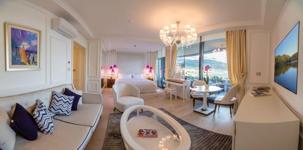 image 1 at Boutique Hotel Vissi d'Arte by 10 Mediteranska Budva Budva 85310 Montenegro