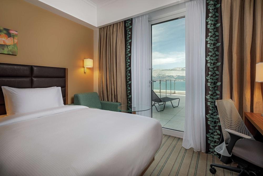 image 3 at Hilton Garden Inn Novorossiysk by 29G, Naberezhnaya imeni Admirala Serebryakova Street Novorossijsk 353905 Russia