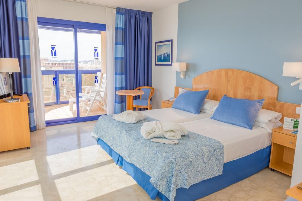 image 1 at Hotel Yaramar - Adults Recommended by Paseo Maritimo Rey de Espana 64 Los Boliches Fuengirola Malaga 29640 Spain