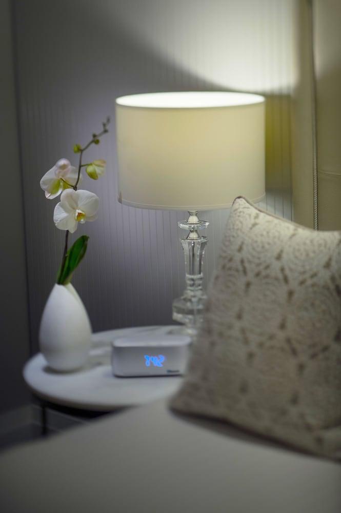 image 3 at Mayfair Hotel by 45 King William Street Adelaide SA South Australia 5000 Australia