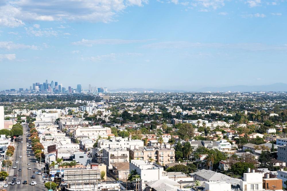 image 8 at Mr. C Beverly Hills by 1224 Beverwil Dr Los Angeles CA California 90035 United States