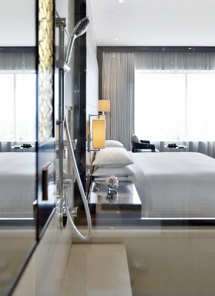 image 2 at Kochi Marriott Hotel by Lulu International Shopping Mall 34/1111 N.H. 47 Kanayannur Kerala 682024 India