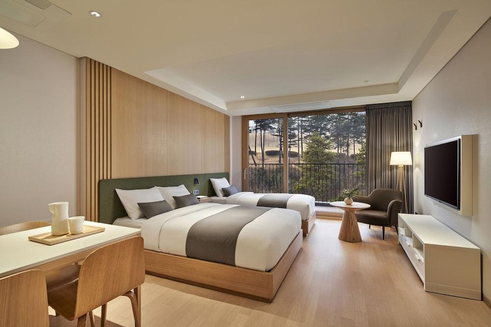 image 1 at Lotte Buyeo Resort by 400 Baekjemun-ro, Gyuam-myeon, buyeo-gun Buyeo South Chungcheong 323-812 South Korea