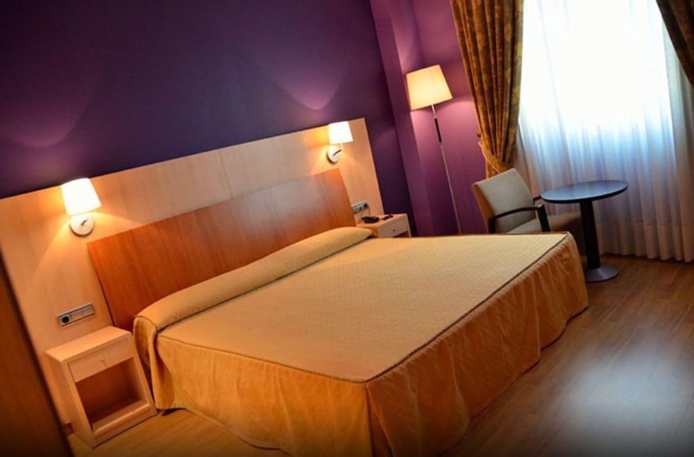 image 3 at Hotel Villa de Benavente by AVENIDA DE LAS AMERICAS,S/N Benavente 49600 Spain