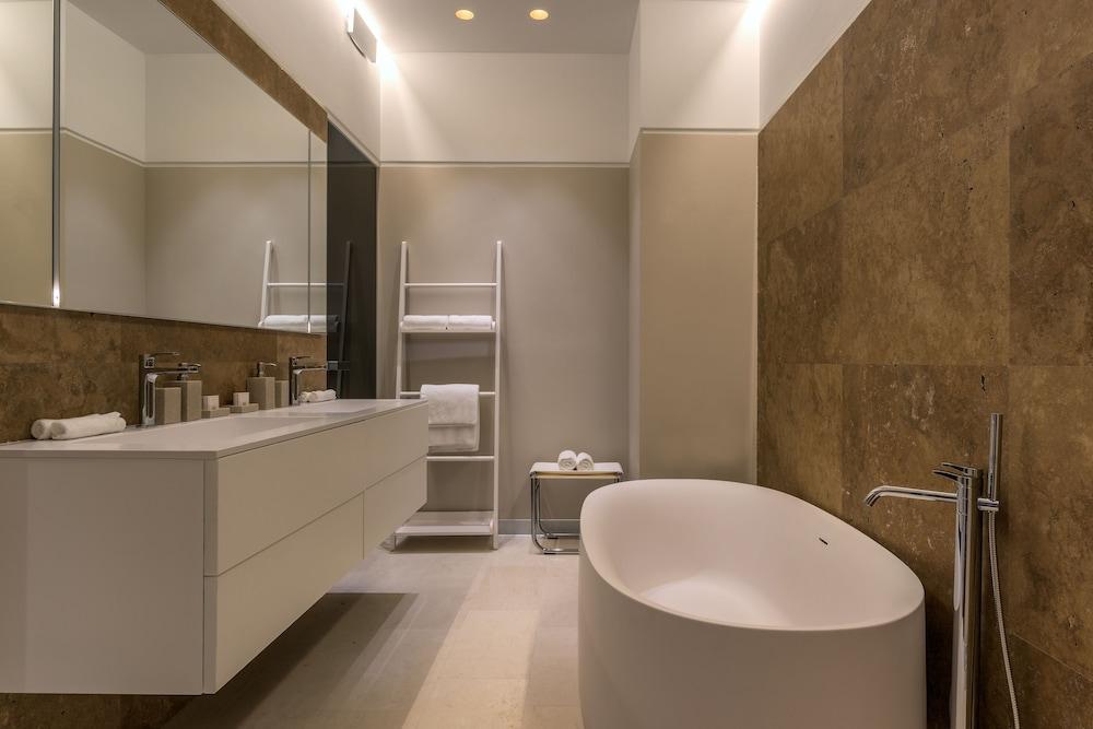 image 3 at Crystal House Suite Hotel & SPA by Sergeyeva Street 4 Kaliningrad 236016 Russia