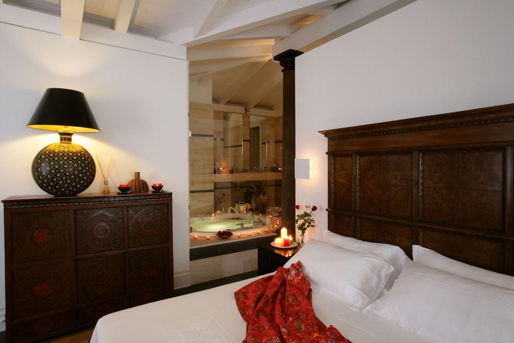 image 1 at Tarthes Hotel by Via Parigi, 1 Guspini VS 9036 Italy
