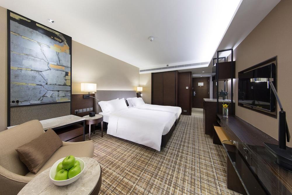 image 2 at New World Millennium Hong Kong Hotel by 72 Mody Road Tsim Sha Tsui East Kowloon Hong Kong