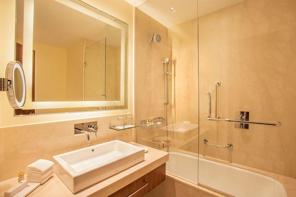 image 5 at Trident, Agra by Tajnagri Scheme Fatehabad Road Agra Uttar Pradesh 28 2001 India