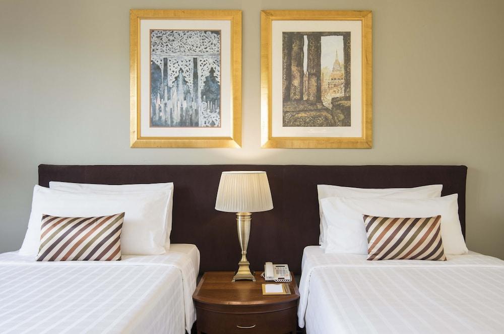 image 3 at Chatrium Hotel Royal Lake Yangon by 40, Natmauk Road, Tamwe Township Yangon 11211 Myanmar [Burma]