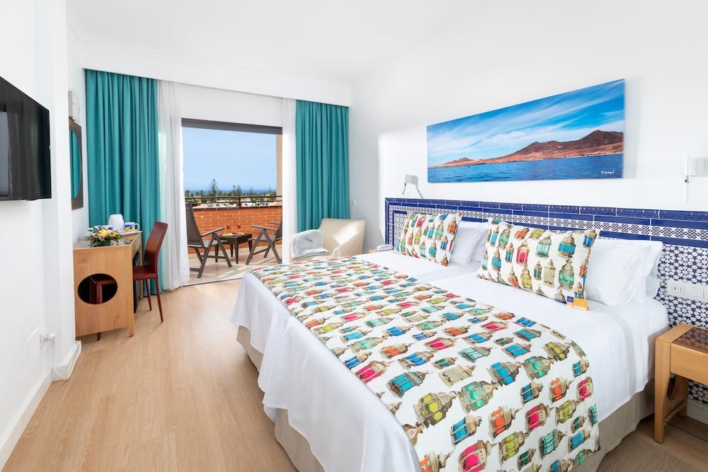 image 2 at MUR Hotel Neptuno Gran Canaria - Adults Only by Avenida Alfeceres Provisionales, 29 Playa del Ingles San Bartolome de Tirajana Gran Canaria 35100 Spain