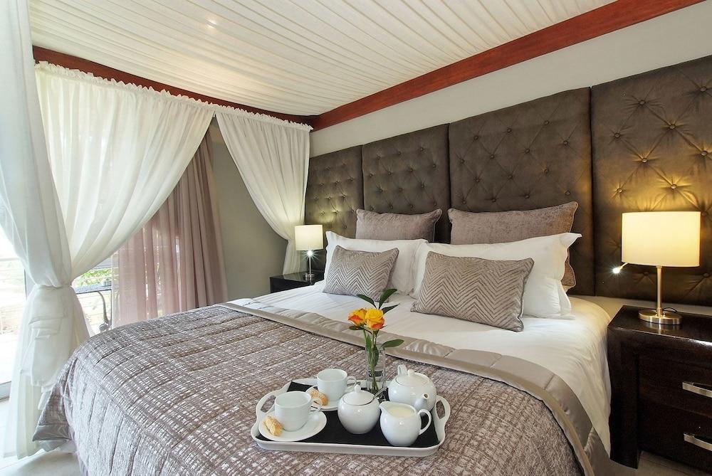 image 2 at uShaka Manor Guest House by 24 Stanley Grace Crescent Umhlanga KwaZulu-Natal 4320 South Africa