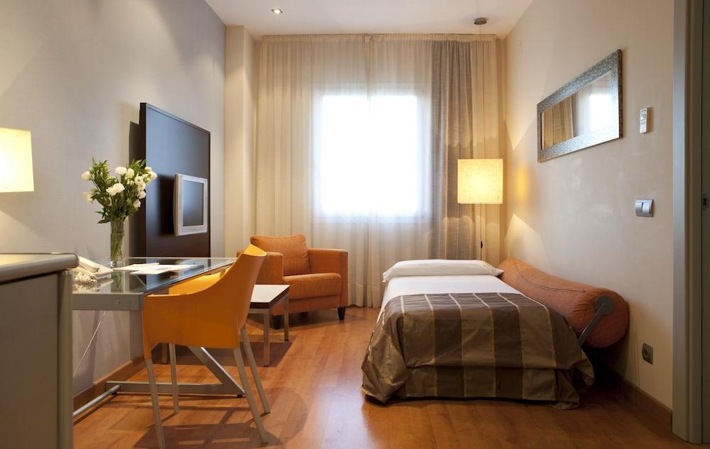 image 1 at Hotel Vértice Aljarafe by Avenida de la Republica Argentina, 1 Bormujos Seville 41930 Spain