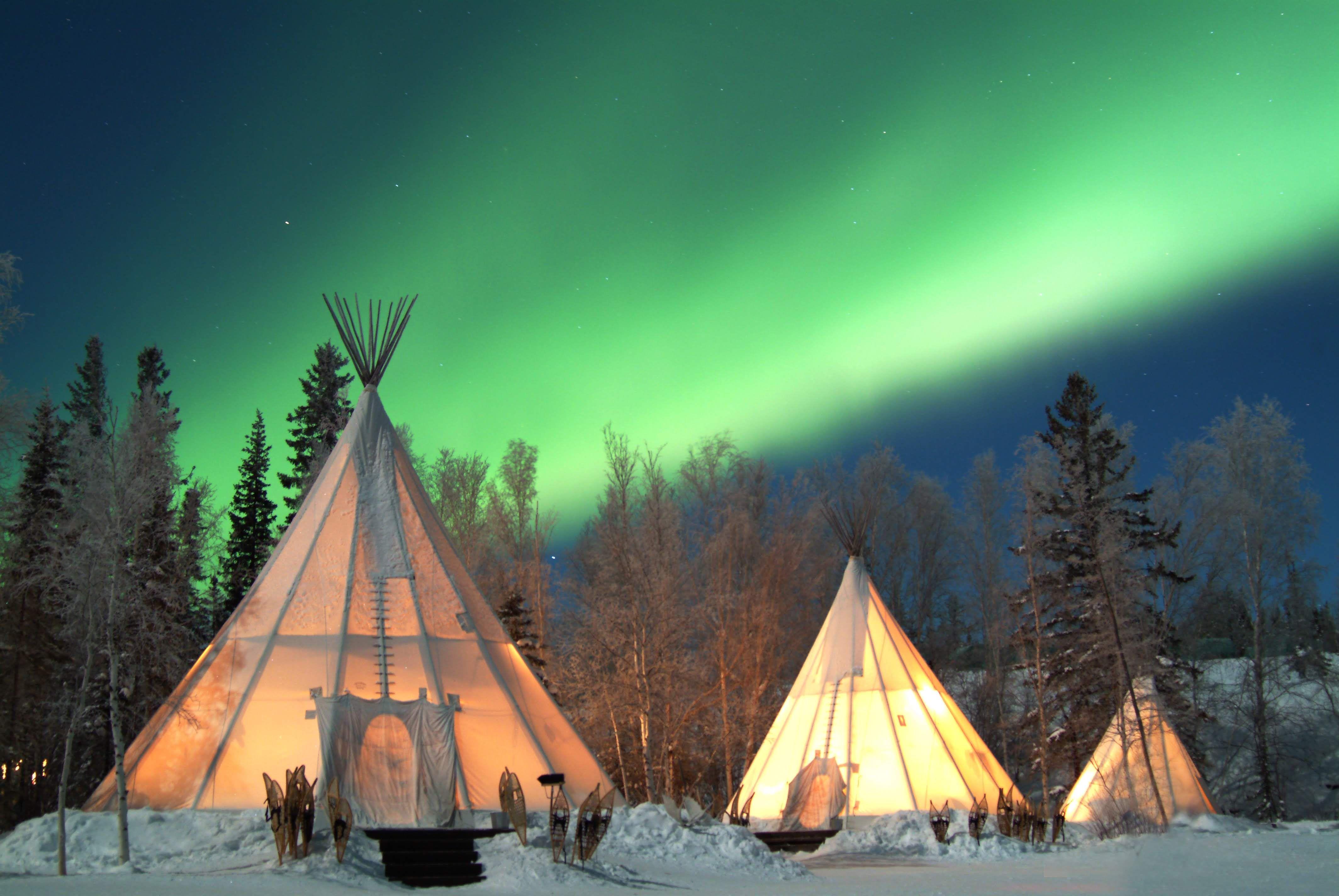 Tick the Northern Lights Off Your Bucket List: 6 Reasons to Tour Canada in Winter 