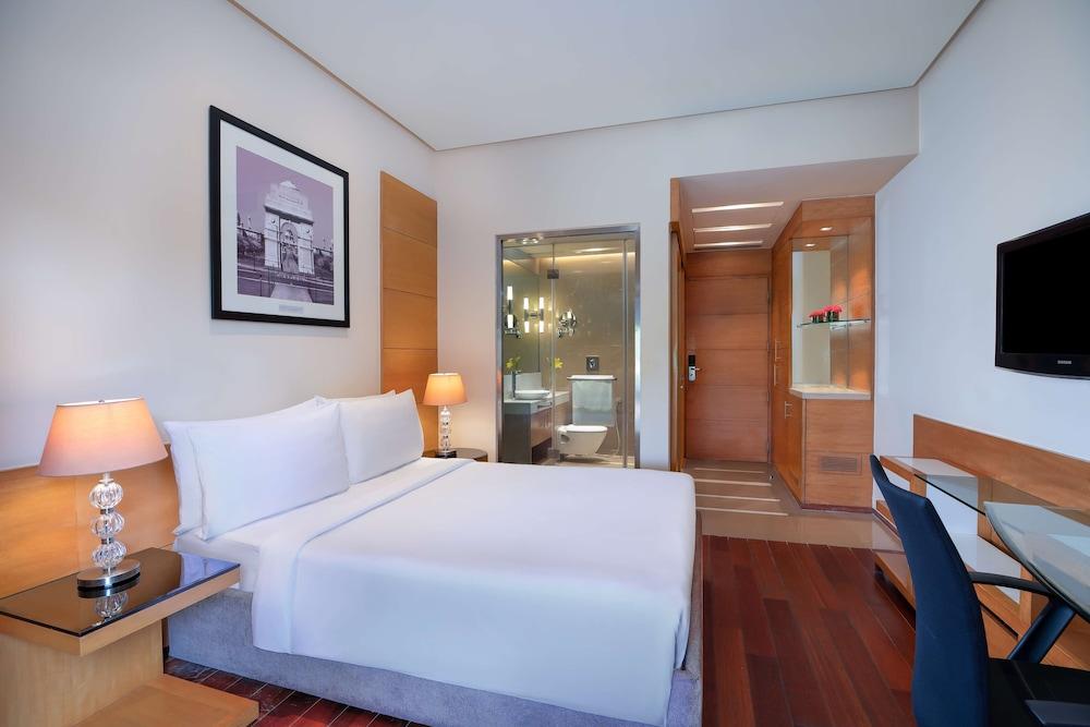 image 3 at Radisson Blu Marina Hotel Connaught Place by G-59 Connaught Place New Delhi Delhi N.C.R 110001 India