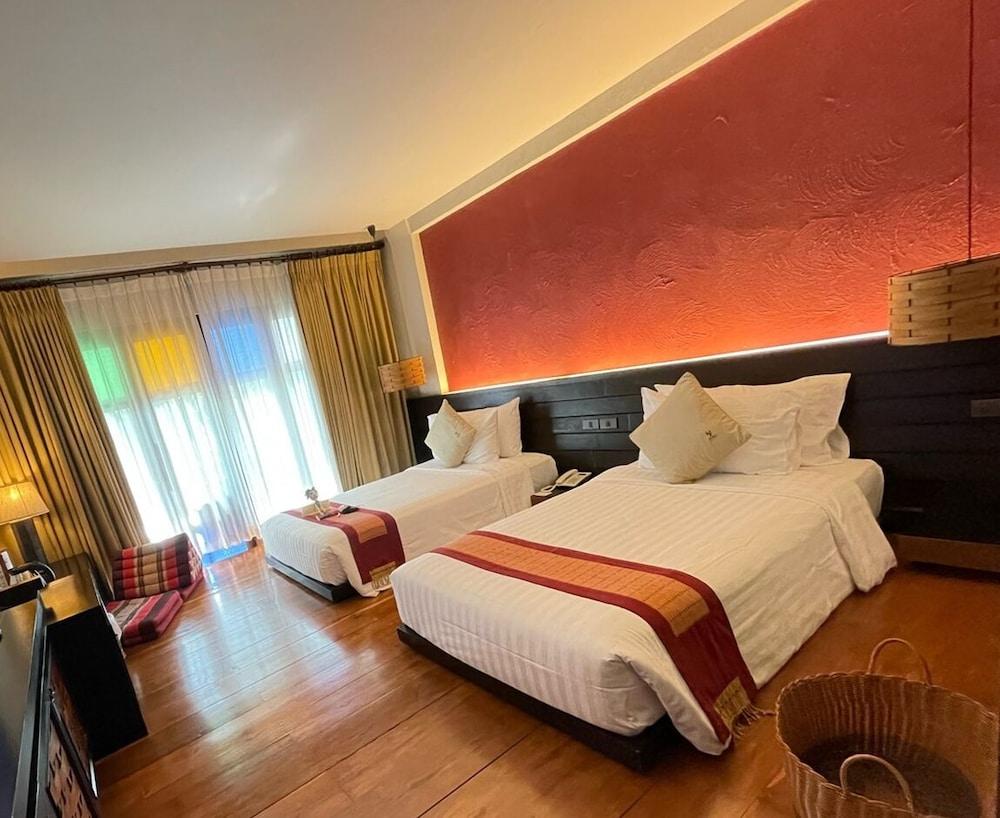 image 1 at De Lanna Hotel by 44 Intawarorot Road Tambol Sripoom Amphur Muang Chiang Mai Chiang Mai 50200 Thailand